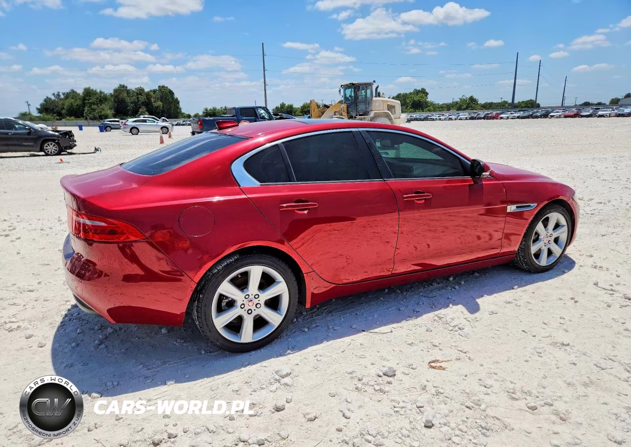 2017 Jaguar Xe Premium VIN:SAJAD4BN6HA971679 - 3