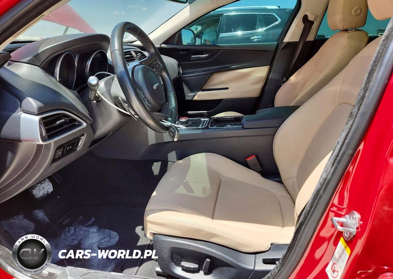 2017 Jaguar Xe Premium VIN:SAJAD4BN6HA971679 - 7