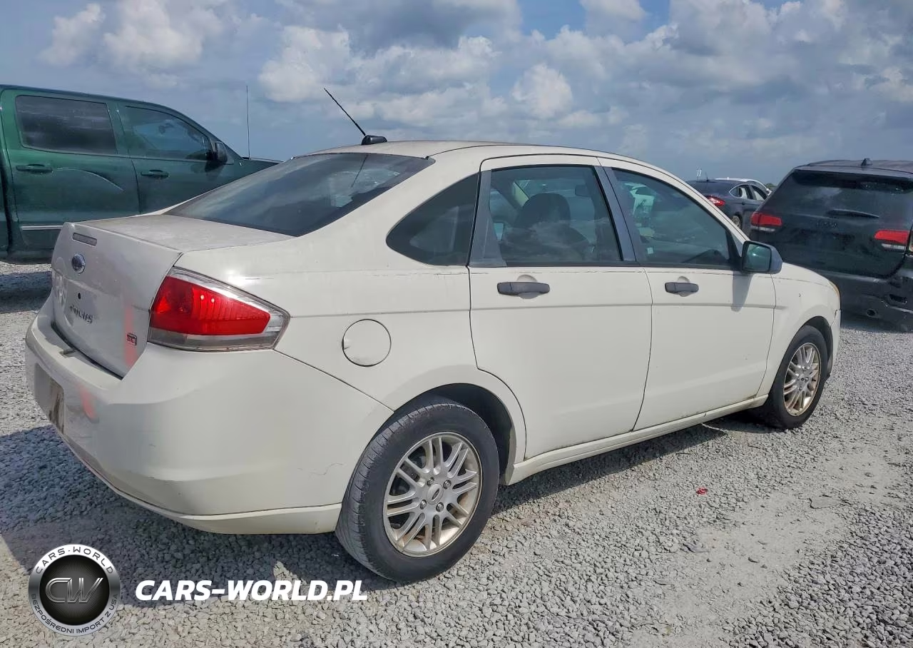 2009 Ford Focus Se VIN:1FAHP35N59W167460 - 3