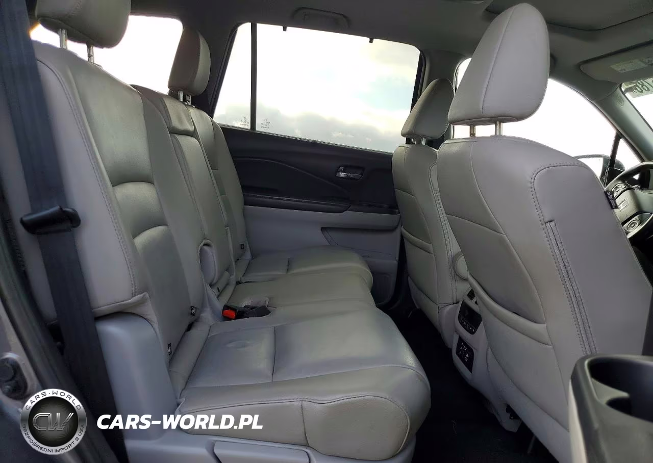 2016 Honda Pilot Touring VIN:5FNYF5H95GB039180 - 11