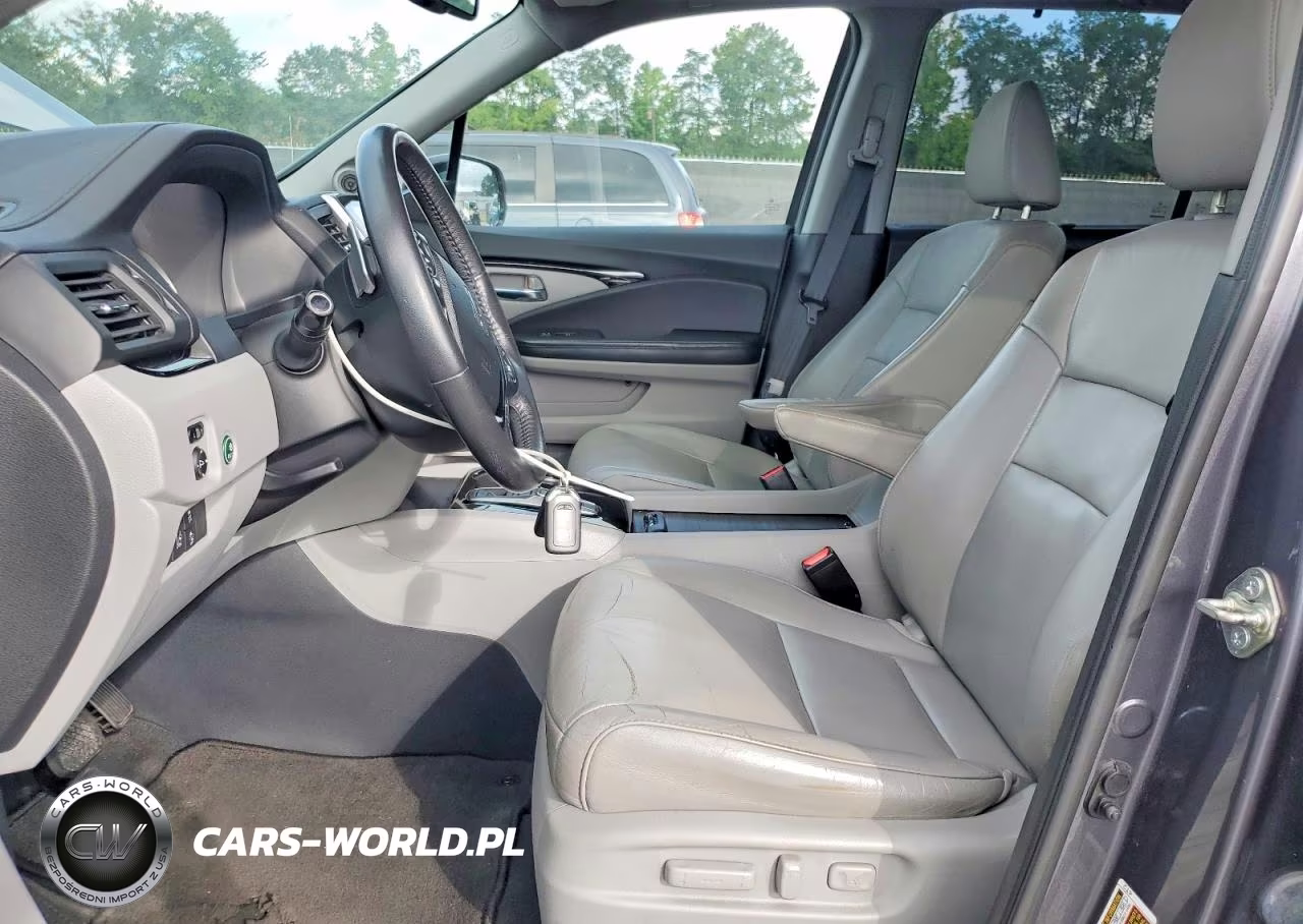 2016 Honda Pilot Touring VIN:5FNYF5H95GB039180 - 7