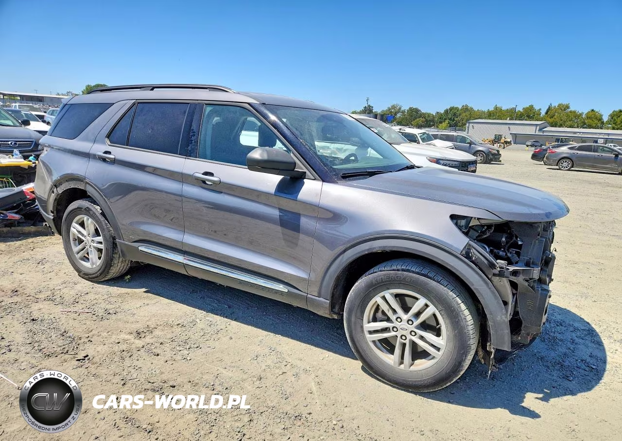 2021 Ford Explorer Xlt VIN:1FMSK8DH8MGA52518 - 4