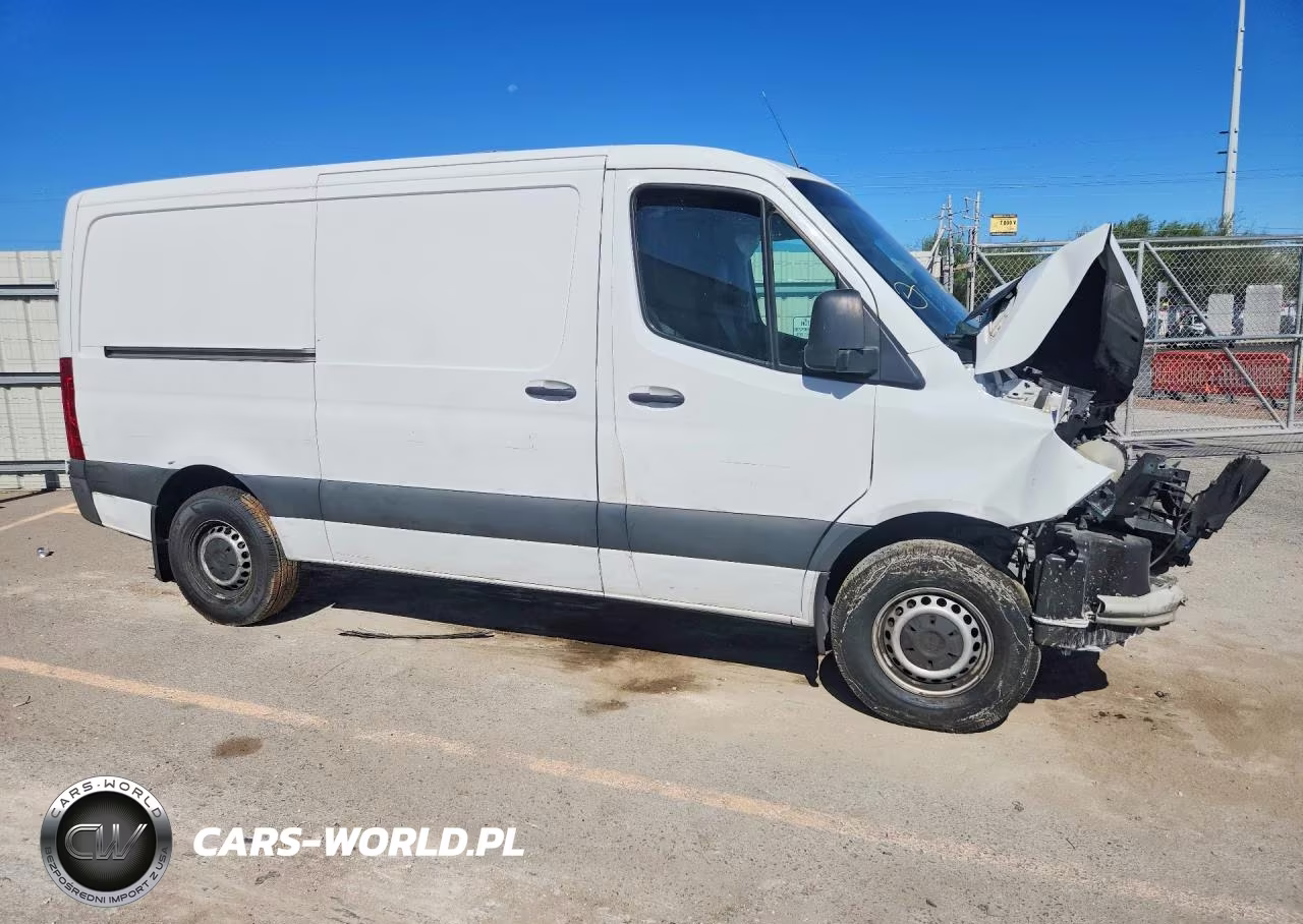 2019 Mercedes-Benz Sprinter 2500-3500 VIN:WD4PF0CD1KT007932 - 4