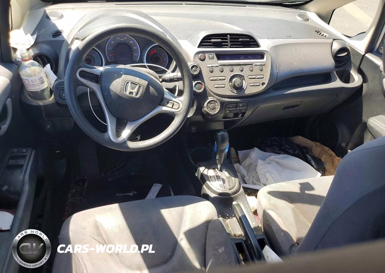 2013 Honda Fit VIN:JHMGE8H37DC021637 - 8
