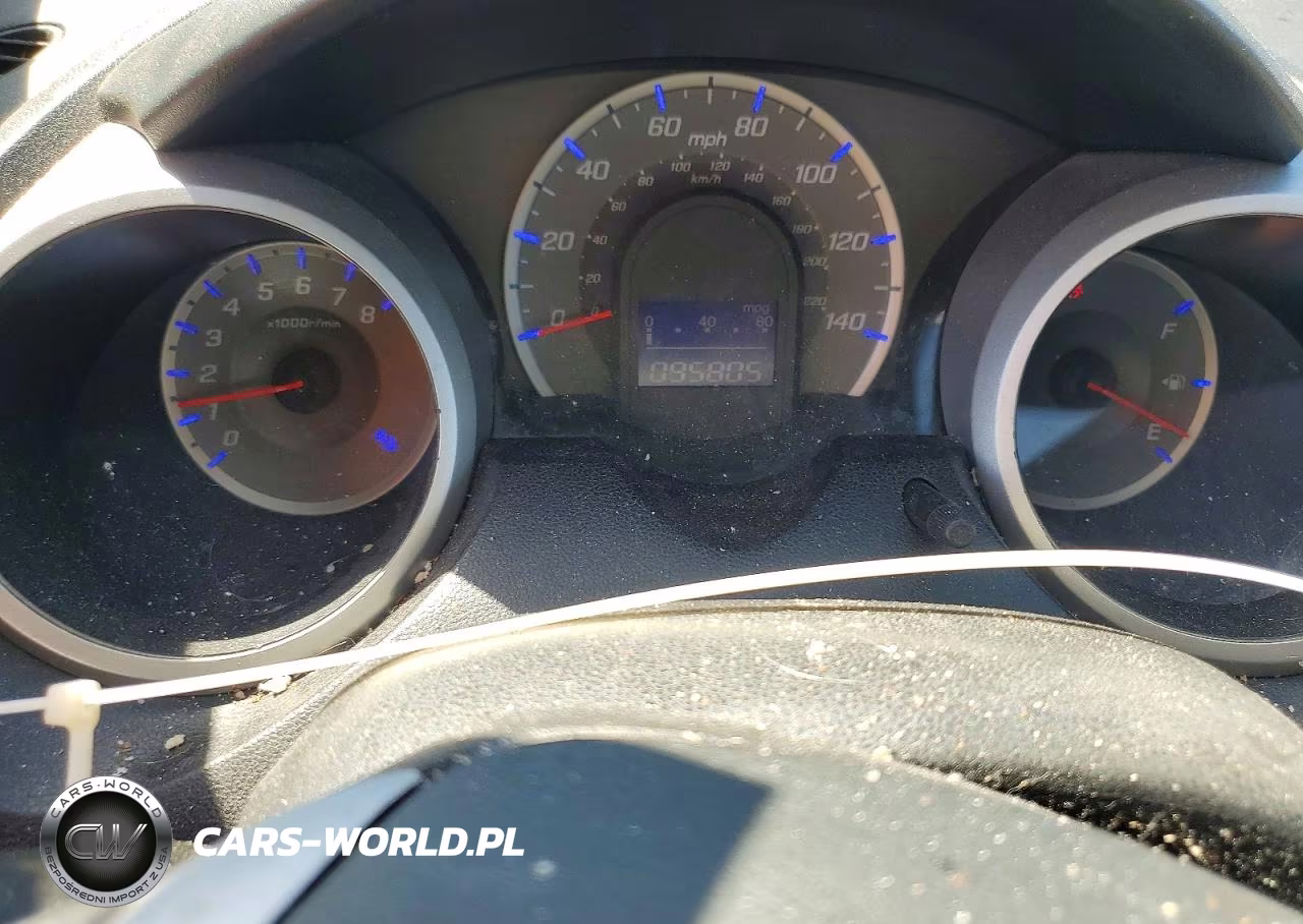 2013 Honda Fit VIN:JHMGE8H37DC021637 - 9