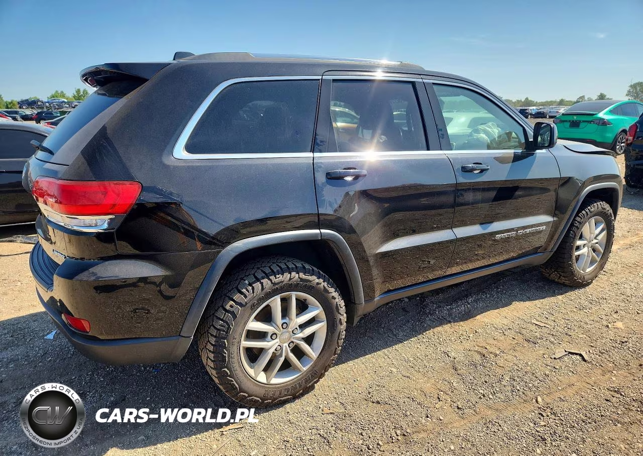2017 Jeep Grand Cherokee Laredo VIN:1C4RJFAG8HC963547 - 3