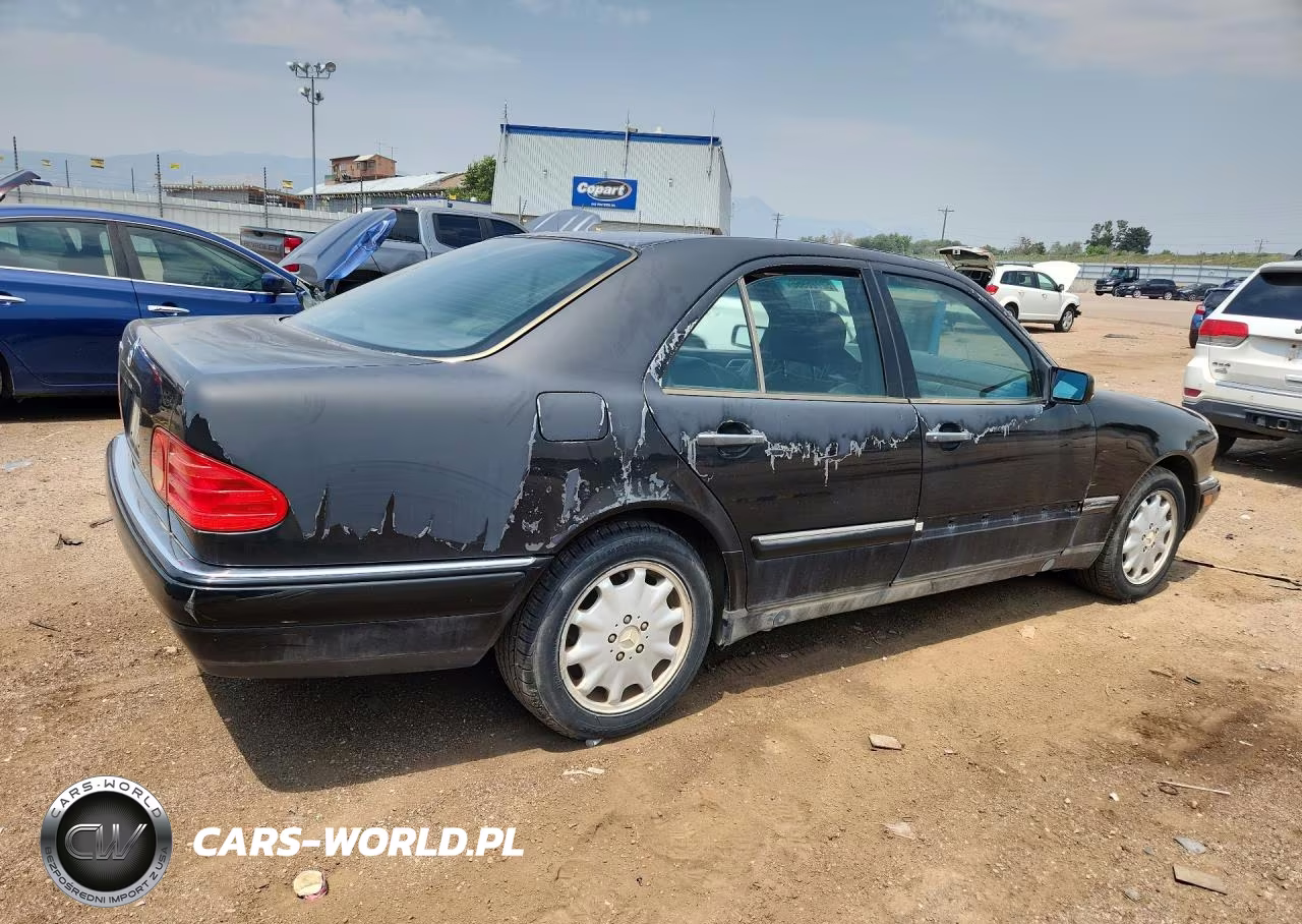 1998 Mercedes-Benz E 320 4Matic VIN:WDBJF82F4WX005767 - 3