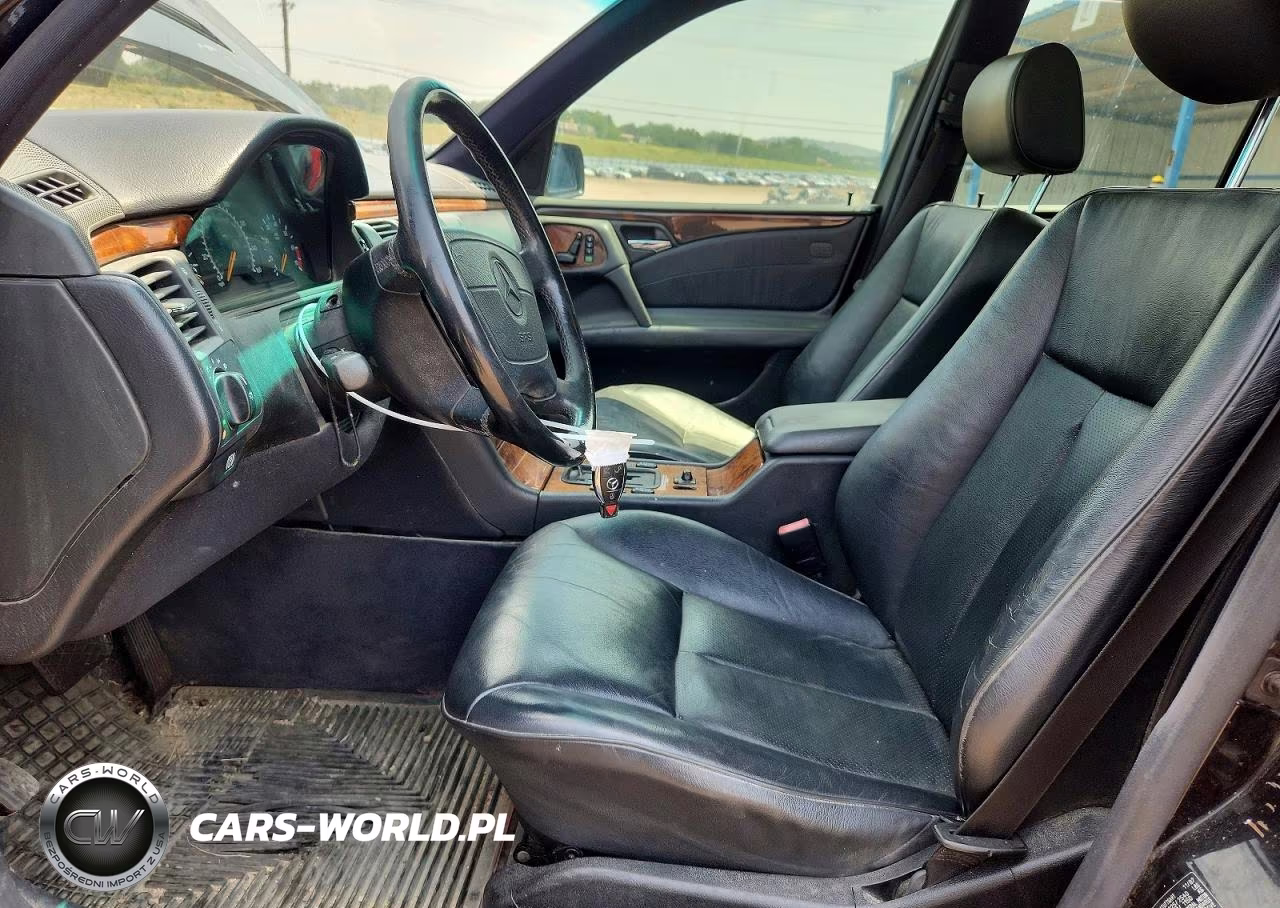 1998 Mercedes-Benz E 320 4Matic VIN:WDBJF82F4WX005767 - 7