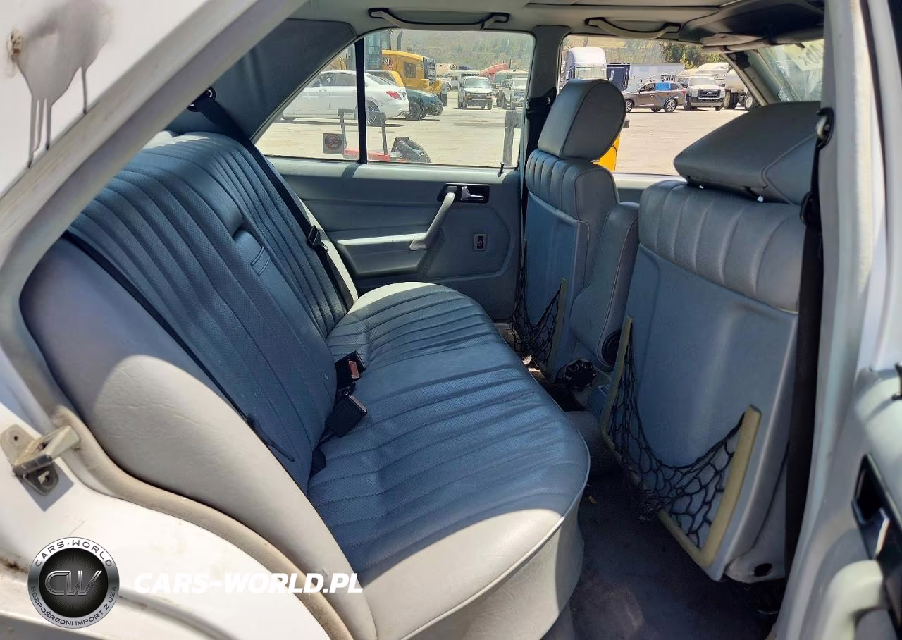 1988 Mercedes-Benz 190 E 2.3 VIN:WDBDA28D4JF416521 - 10