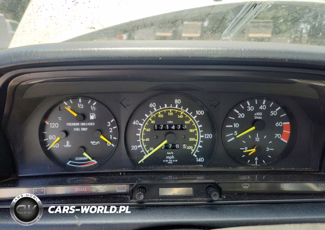 1988 Mercedes-Benz 190 E 2.3 VIN:WDBDA28D4JF416521 - 9