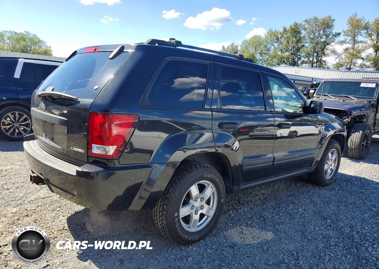 2005 Jeep Grand Cherokee Laredo VIN:1J4HR48NX5C530413 - 3