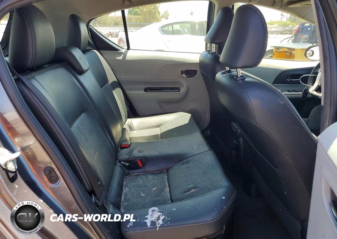 2012 Toyota Prius C Four VIN:JTDKDTB39C1023006 - 10