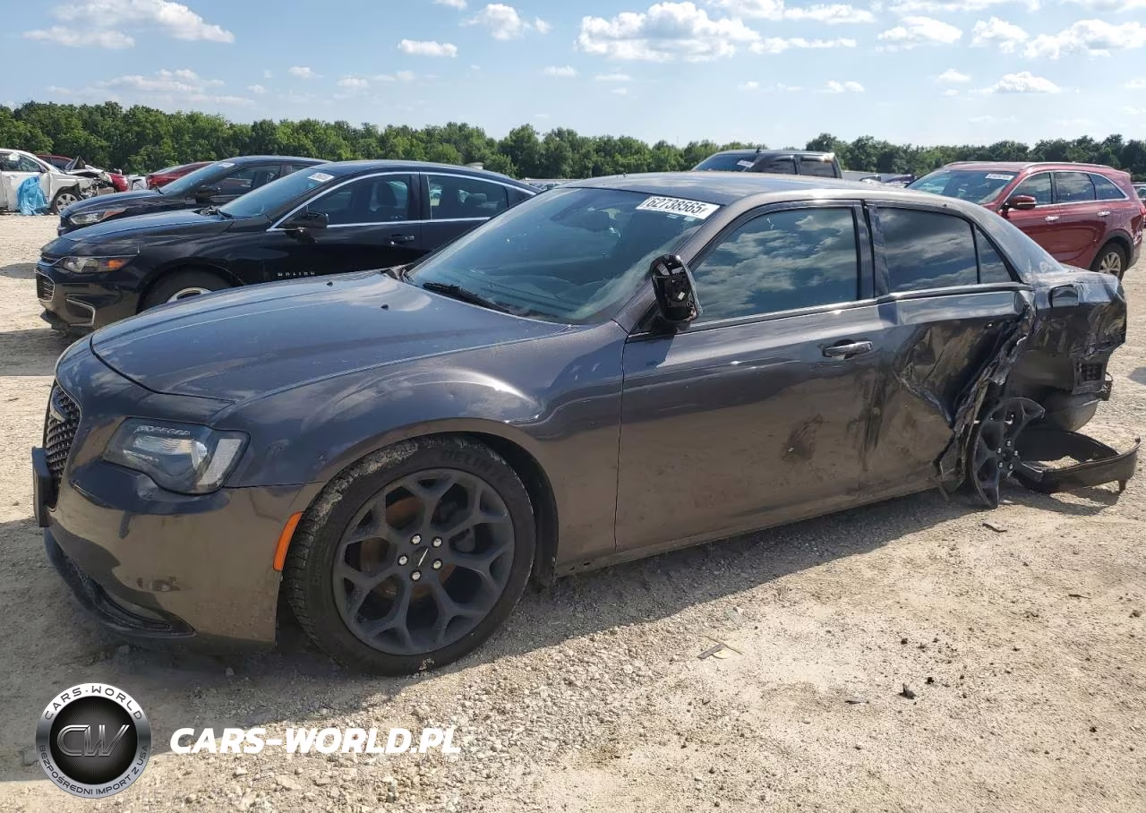 2018 Chrysler 300 S