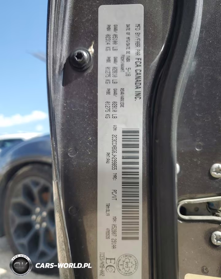 2018 Chrysler 300 S VIN:2C3CCABG6JH299855 - 12