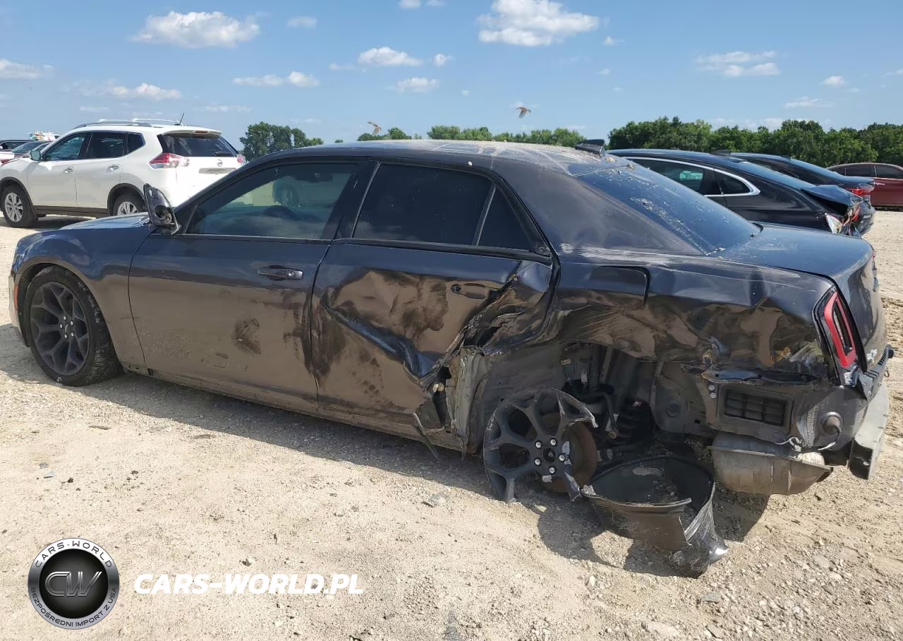 2018 Chrysler 300 S VIN:2C3CCABG6JH299855 - 2
