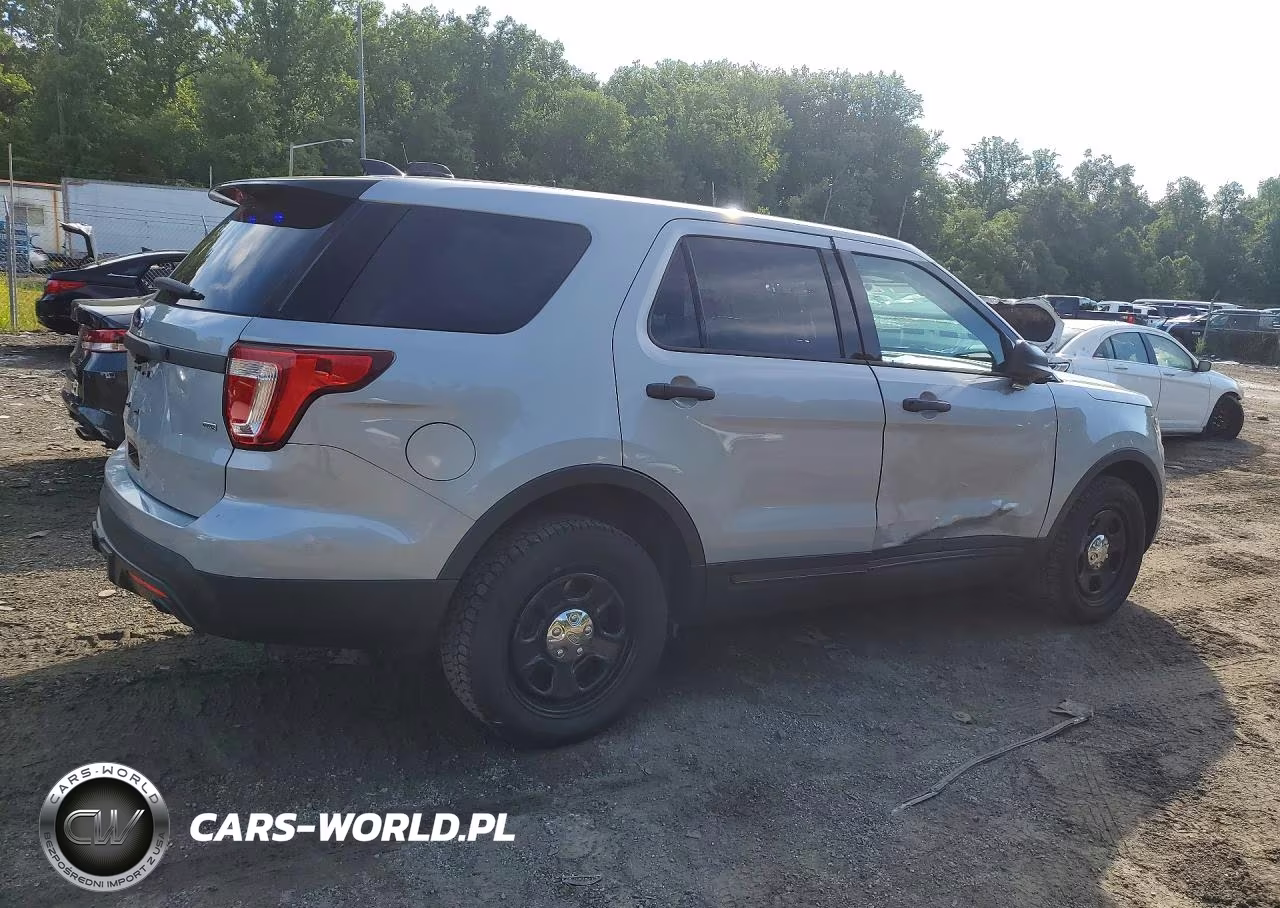 2017 Ford Explorer Police Interceptor VIN:1FM5K8AR9HGE02075 - 3