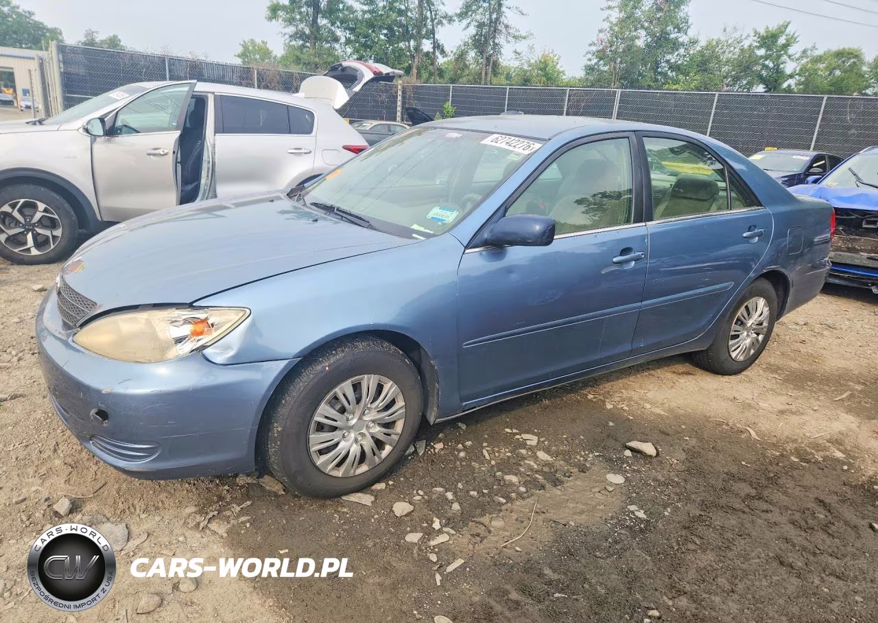 2004 Toyota Camry Le