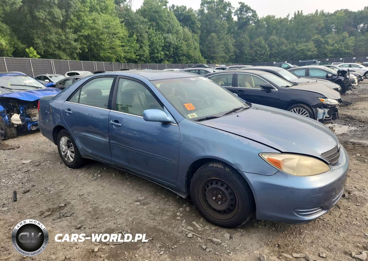 2004 Toyota Camry Le VIN:4T1BE32K74U917120 - 4
