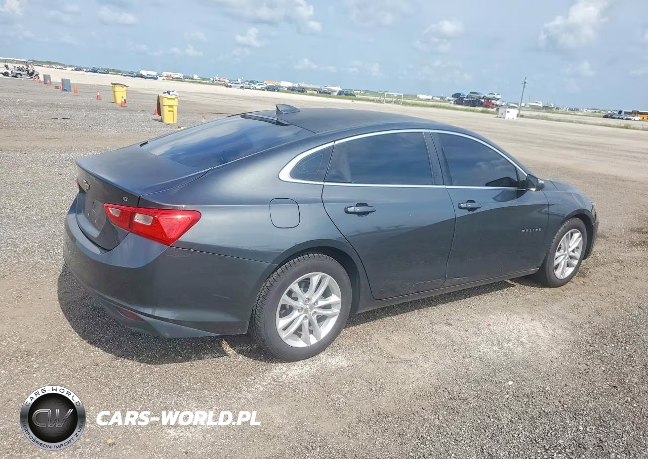 2017 Chevrolet Malibu Lt VIN:1G1ZE5ST7HF119517 - 3