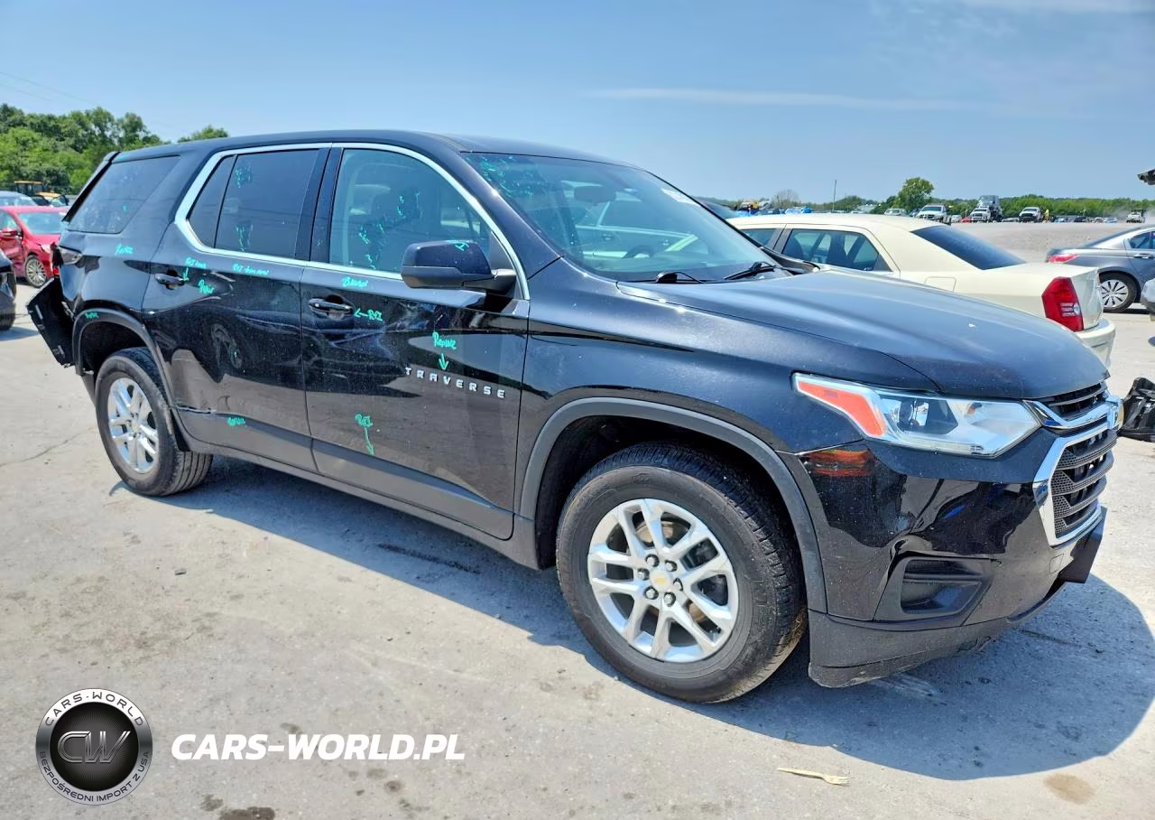 2021 Chevrolet Traverse Ls VIN:1GNERFKW3MJ228839 - 4