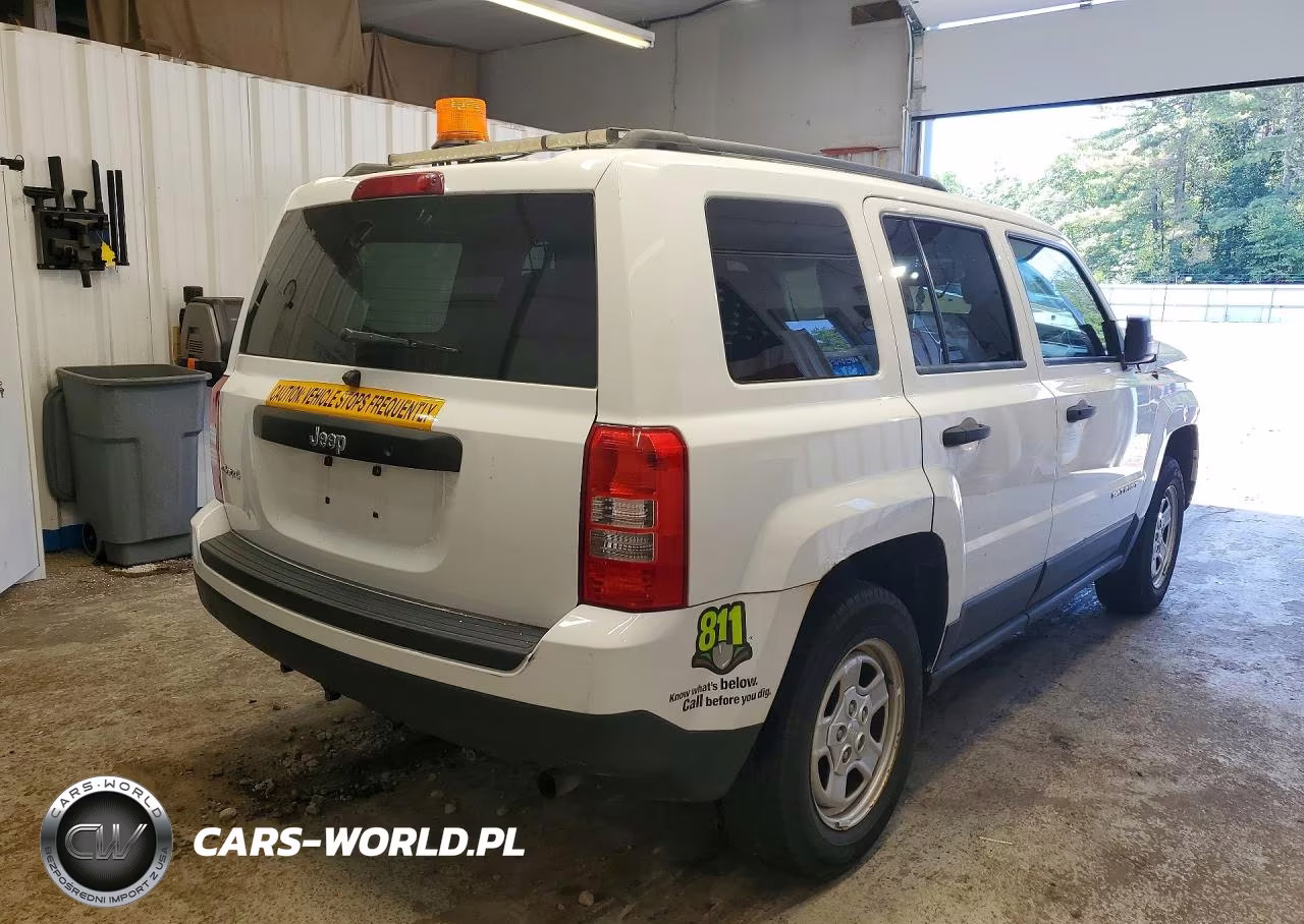 2015 Jeep Patriot Sport VIN:1C4NJRBBXFD408609 - 3