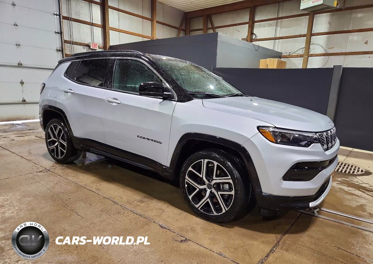 2025 Jeep Compass Limited VIN:3C4NJDCN8ST614883 - 4