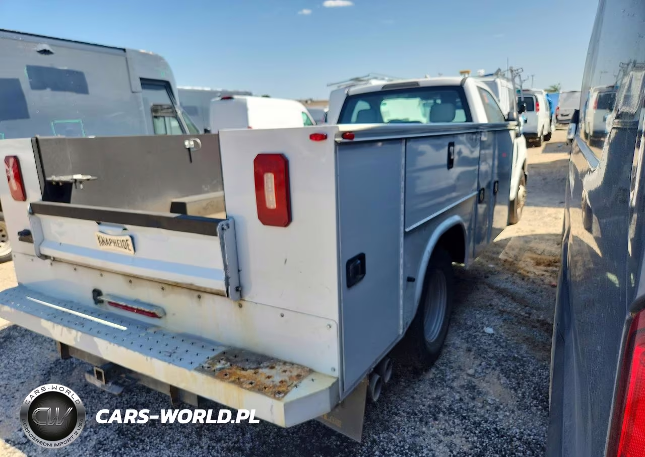 2018 Ford F350 Super Duty VIN:1FDRF3GT5JEC20077 - 3