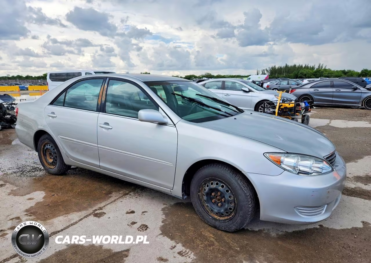 2006 Toyota Camry Le VIN:4T1BE32K76U678624 - 4