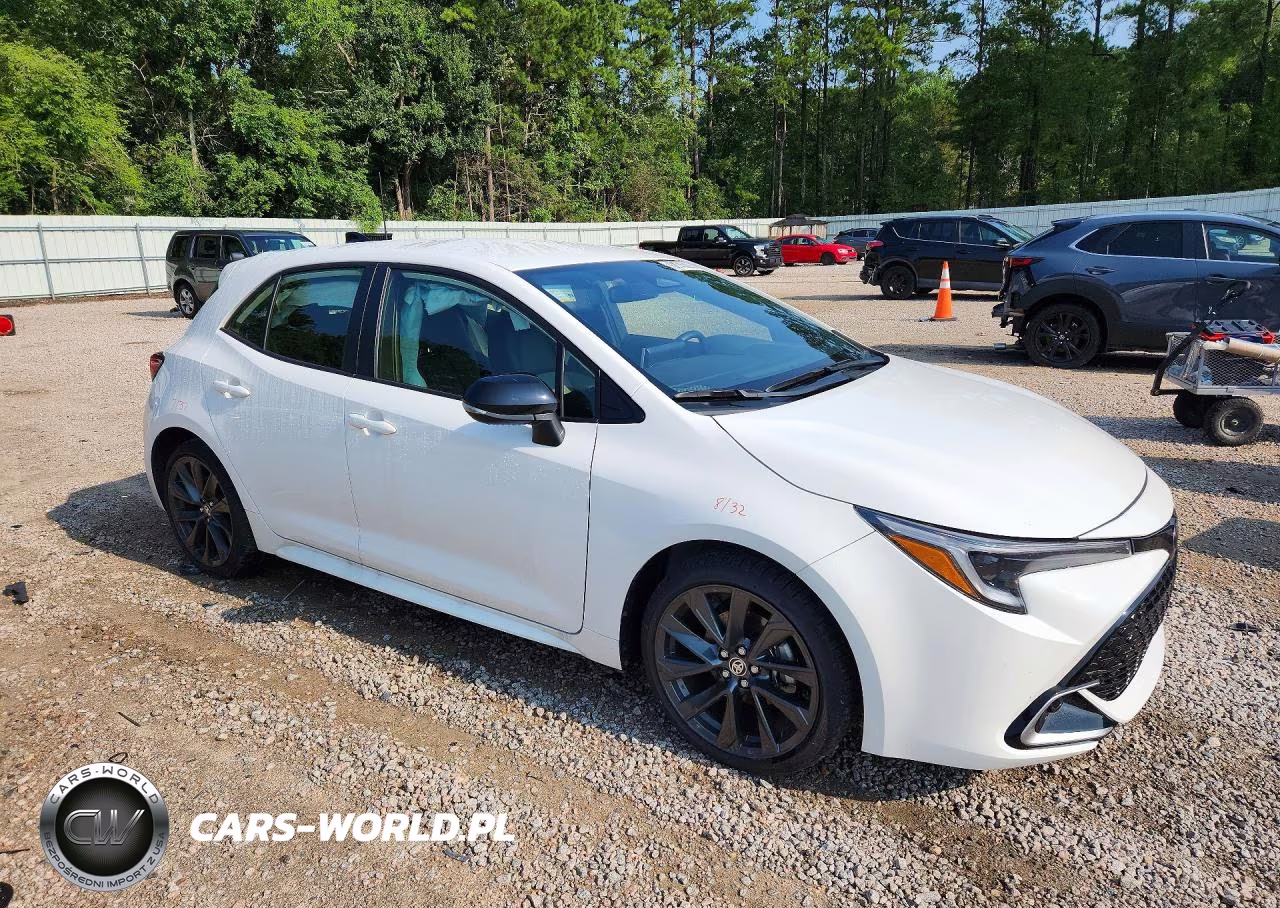 2026 Toyota Corolla Xse VIN:JTNC4MBE2T3261873 - 4