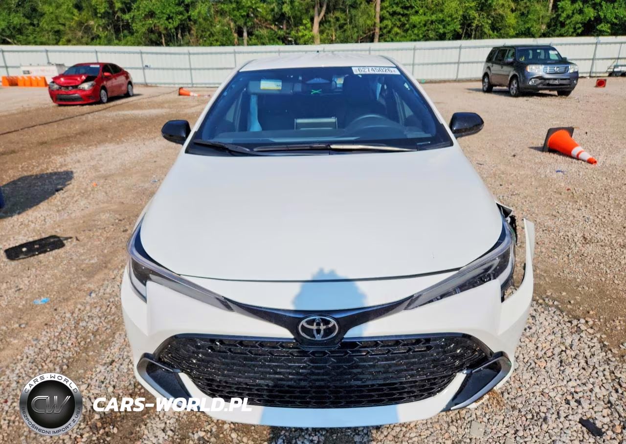 2026 Toyota Corolla Xse VIN:JTNC4MBE2T3261873 - 5