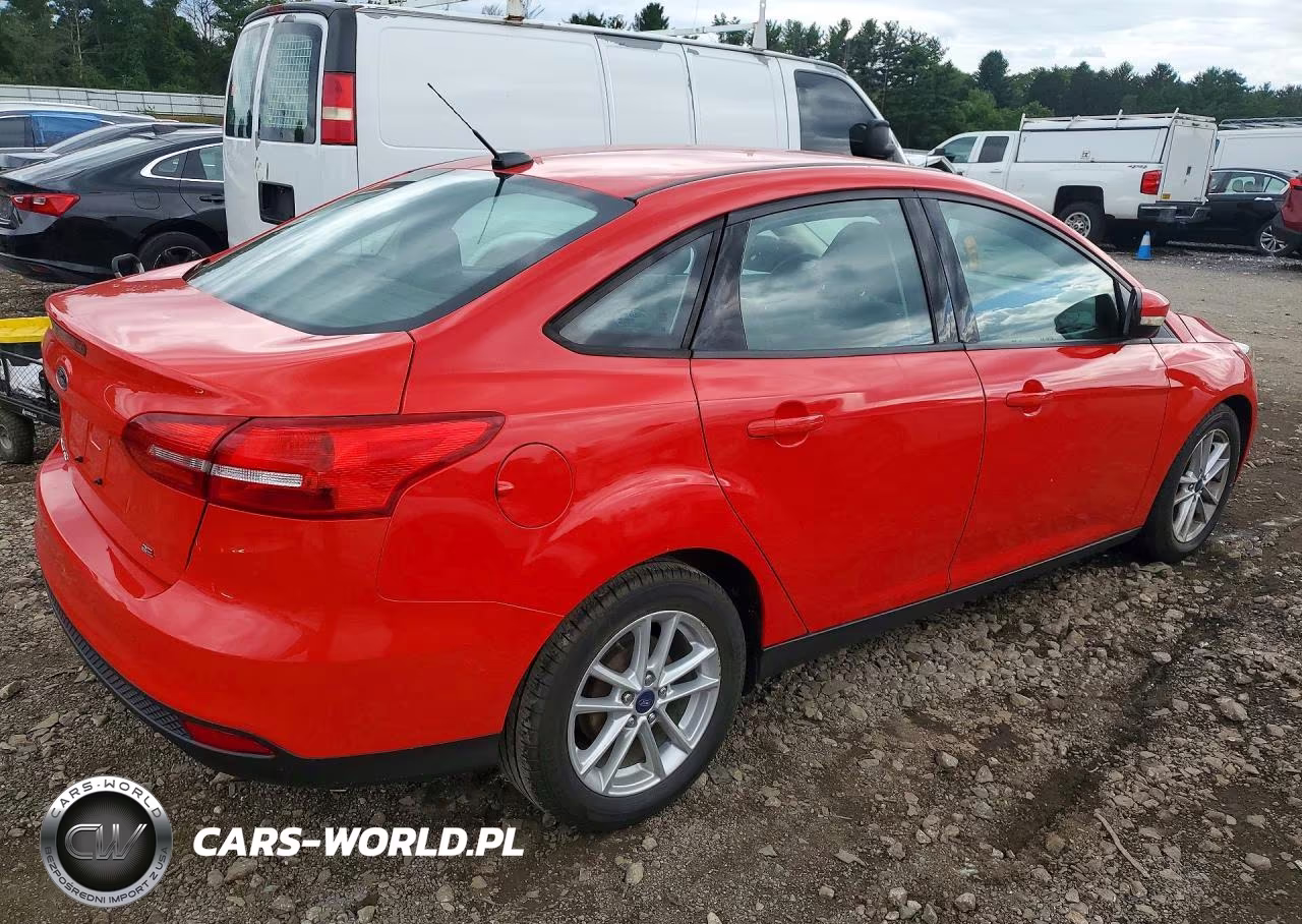2016 Ford Focus Se VIN:1FADP3F24GL280186 - 3