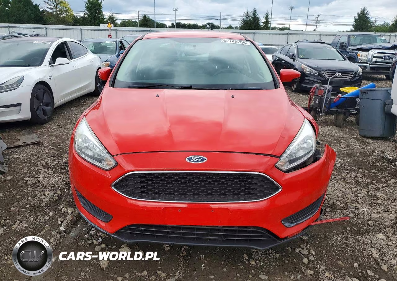 2016 Ford Focus Se VIN:1FADP3F24GL280186 - 5