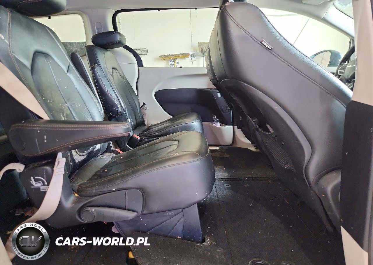 2019 Chrysler Pacifica Touring L VIN:2C4RC1BG8KR650542 - 11