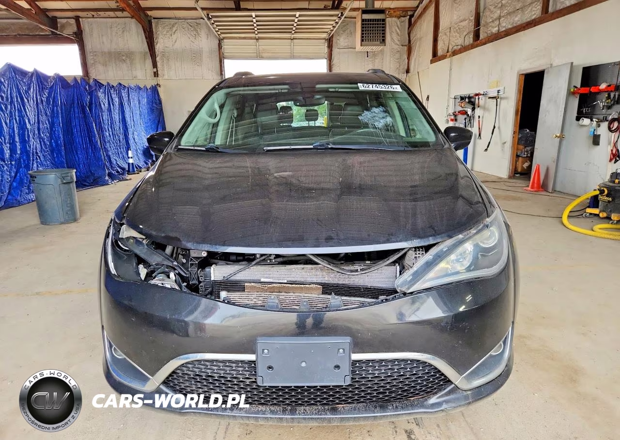 2019 Chrysler Pacifica Touring L VIN:2C4RC1BG8KR650542 - 5