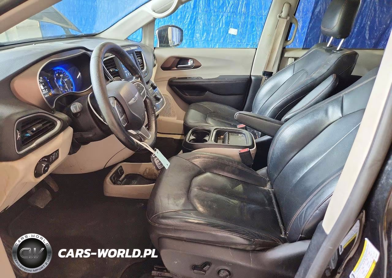 2019 Chrysler Pacifica Touring L VIN:2C4RC1BG8KR650542 - 7