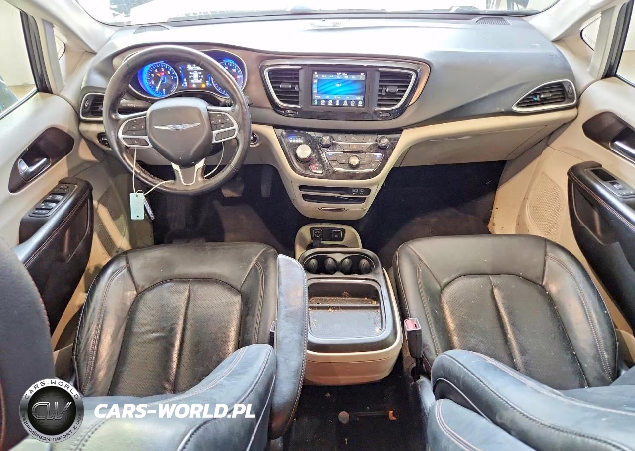 2019 Chrysler Pacifica Touring L VIN:2C4RC1BG8KR650542 - 8