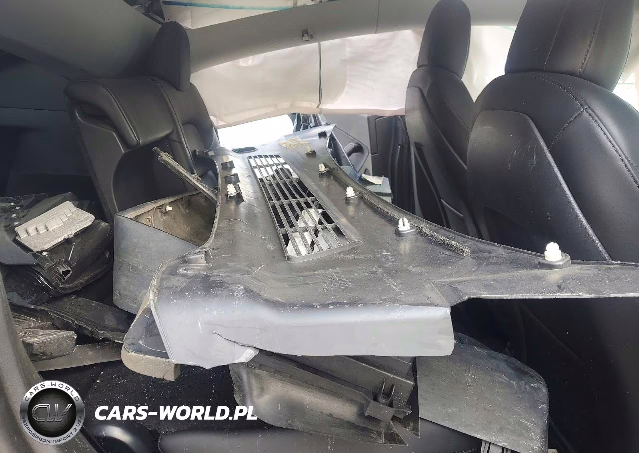 2021 Tesla Model Y VIN:5YJYGDEE3MF086020 - 10