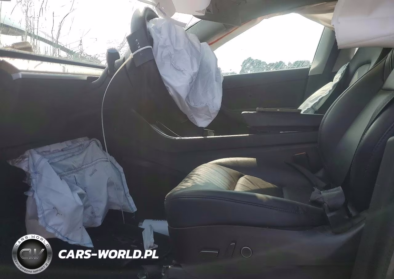 2021 Tesla Model Y VIN:5YJYGDEE3MF086020 - 7