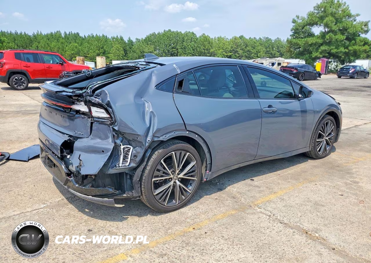 2025 Toyota Prius Xle VIN:JTDACAAU9S3061156 - 3