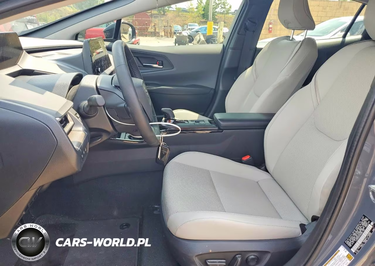 2025 Toyota Prius Xle VIN:JTDACAAU9S3061156 - 7
