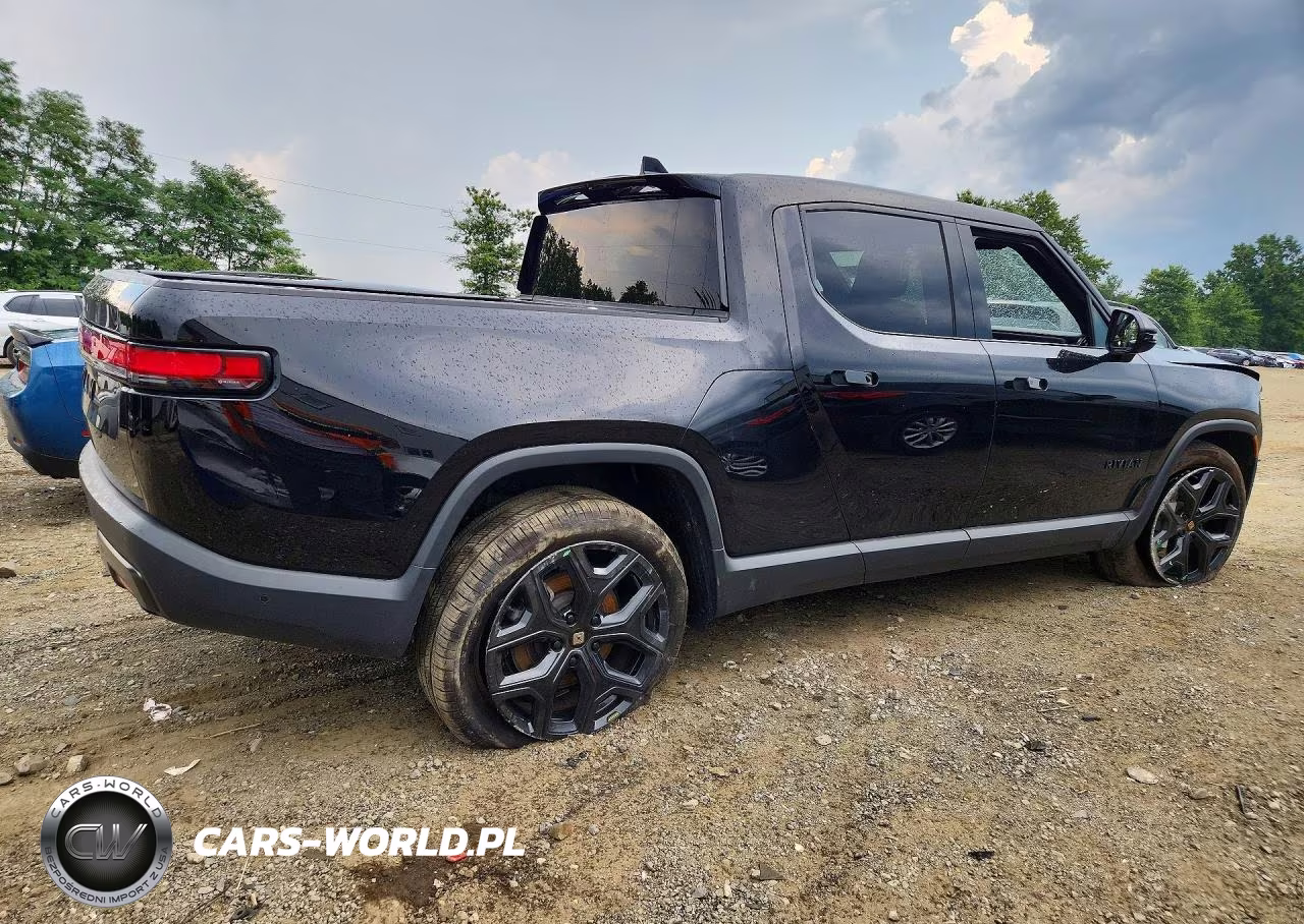 2025 Rivian R1T Adventure VIN:7FCTGBAAXSN035995 - 4