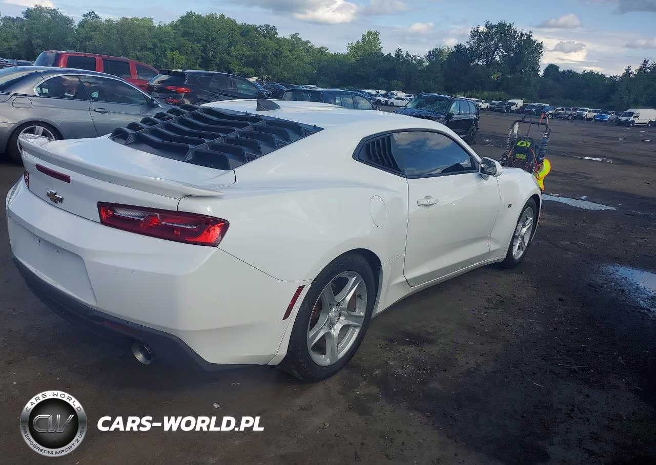 2018 Chevrolet Camaro Lt VIN:1G1FB1RS7J0141138 - 3