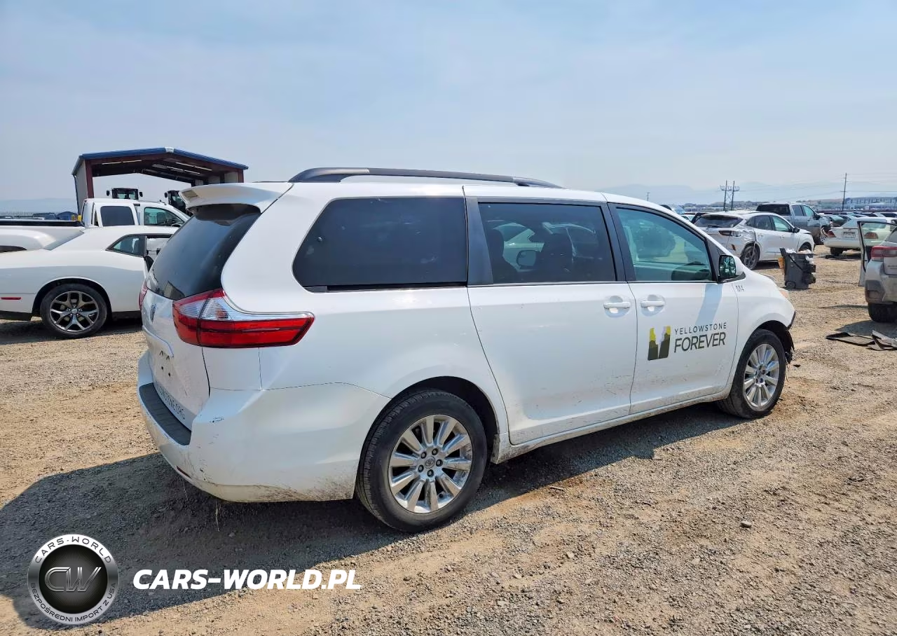 2015 Toyota Sienna Le VIN:5TDJK3DC9FS117375 - 3