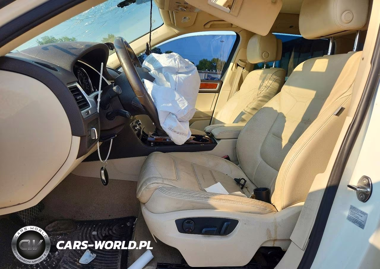 2012 Volkswagen Touareg V6 VIN:WVGFF9BP8CD005379 - 7