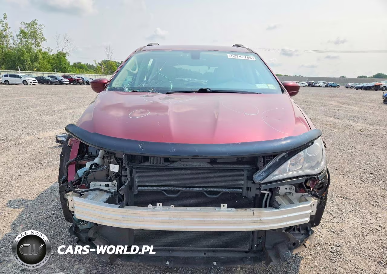 2017 Chrysler Pacifica Touring L VIN:2C4RC1BG3HR837535 - 5