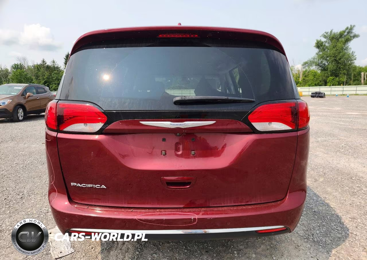 2017 Chrysler Pacifica Touring L VIN:2C4RC1BG3HR837535 - 6