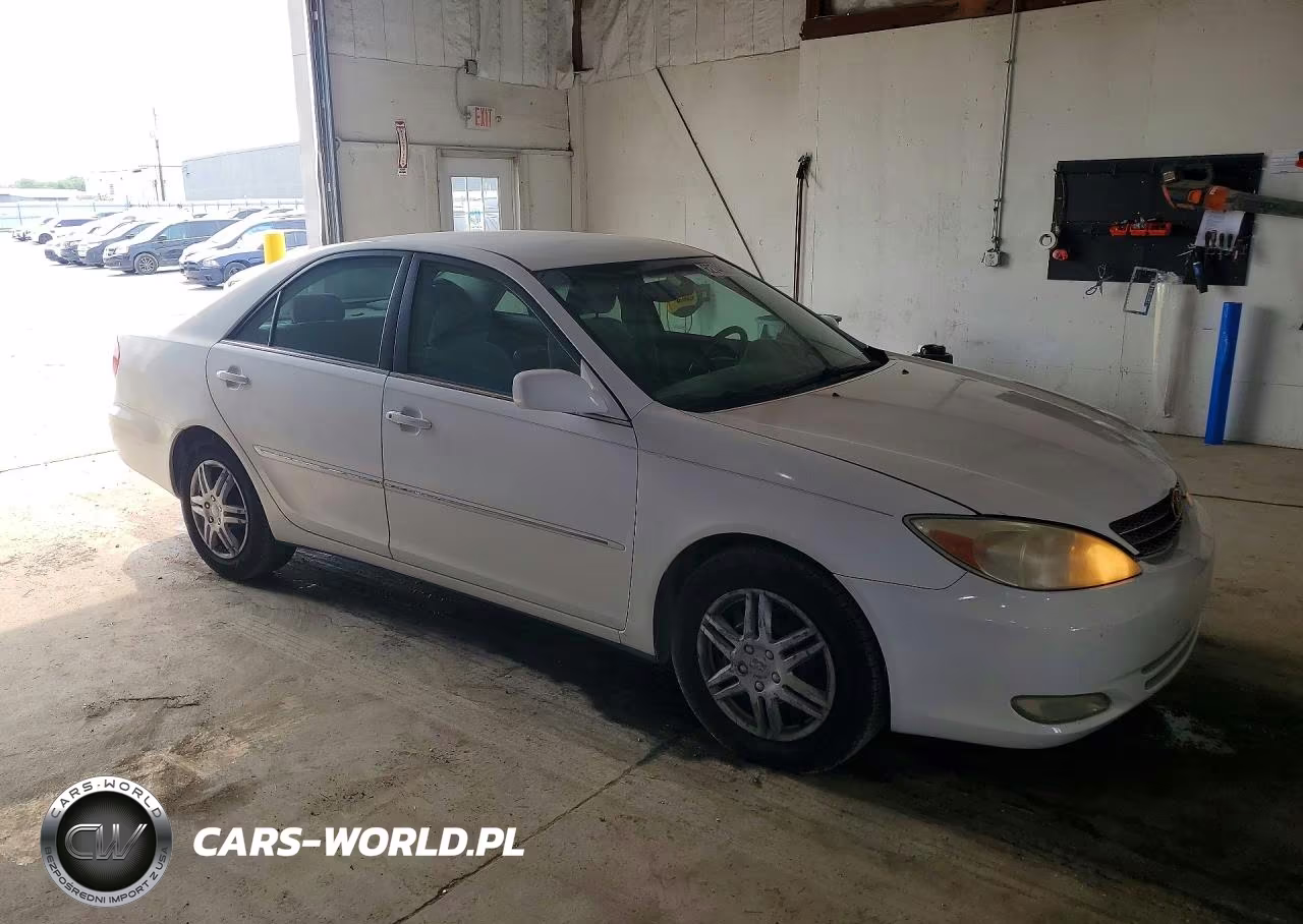 2004 Toyota Camry Xle VIN:4T1BE30K84U330346 - 4