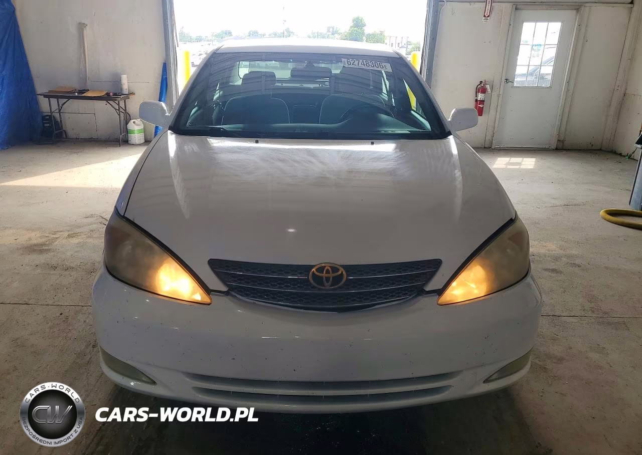 2004 Toyota Camry Xle VIN:4T1BE30K84U330346 - 5