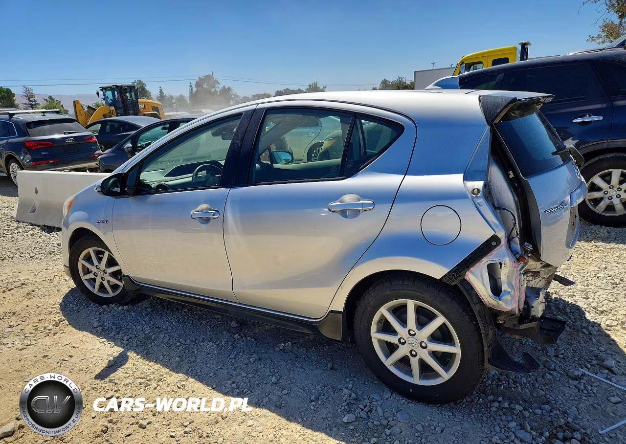 2017 Toyota Prius C One VIN:JTDKDTB31H1594660 - 2