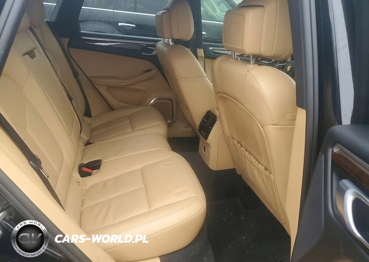 2018 Porsche Macan S VIN:WP1AB2A55JLB40273 - 11